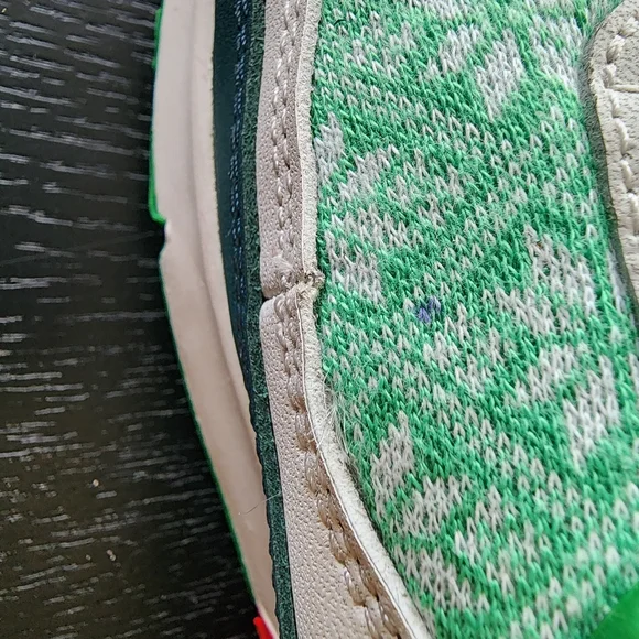Nike Air Max Nordic "Ugly Sweater" Size: 6Y